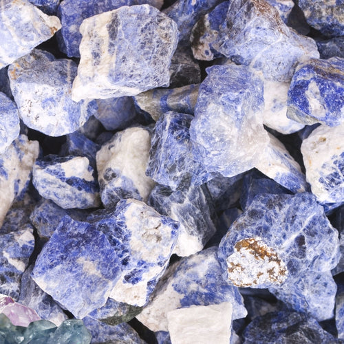 Sodalith Rohe Wassersteine Innere Stärke - Ritualmanufaktur.de