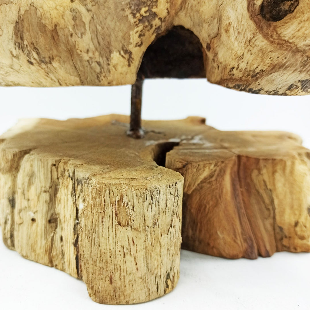Geschmolzenes Glas auf Holz mit Ständer groß