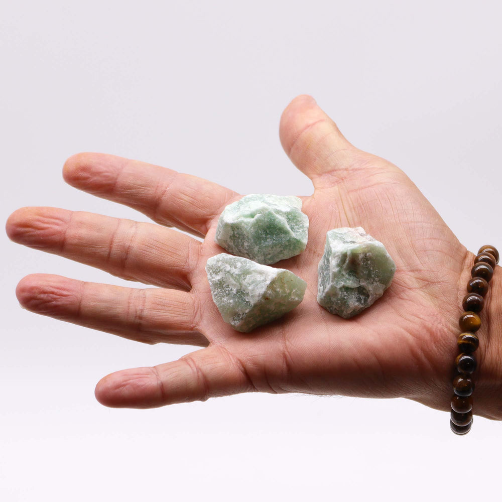 Jade | Frieden | Rohe Wassersteine - Ritualmanufaktur.de