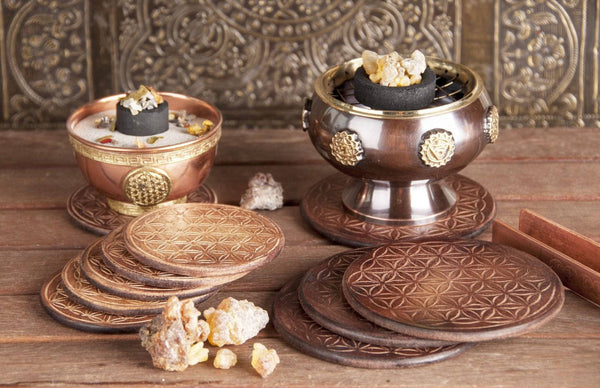 Gefäßuntersetzer aus Holz klein - Ritualmanufaktur.de