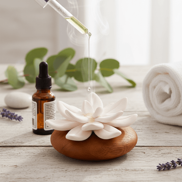 Lotus Aura Duftstein Keramik & Akazienholz - Ritualmanufaktur.de