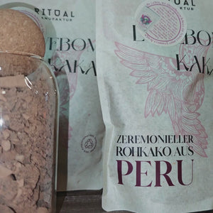 Video von Verpackung und Inhalt Lovebomb Rohkakao, zeremonieller Kakao, 500g Ritualmanufaktur