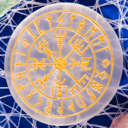 Vegvisir Platte aus Selenit I Untersetzer - Ritualmanufaktur.de