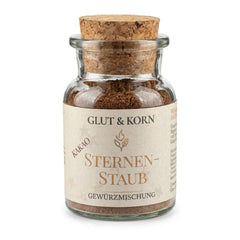 Nahaufnahme Sternenstaub Kakao Gewürzmischung - 50g, als Topping für Kakao oder Kaffee, auch passend zu warmen Getränken oder Gebäck, Ritualmanufaktur.de Glut & Korn