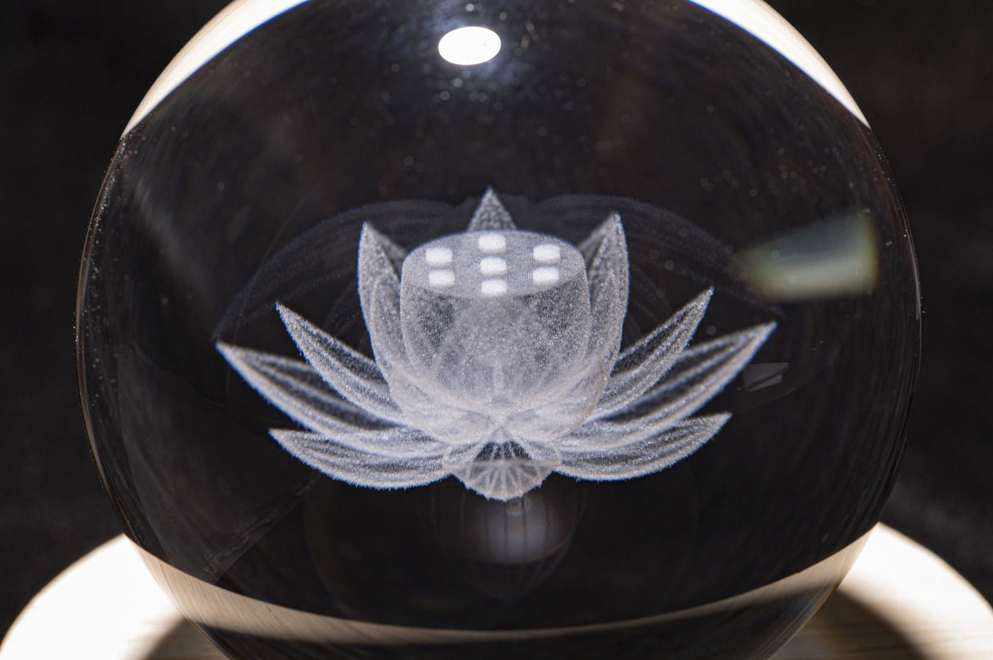 Kristallkugel Lotus Berk